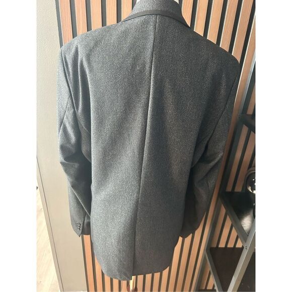 H&M men’s gray blazer with black accent around the collar size 40R - Picture 3 of 7